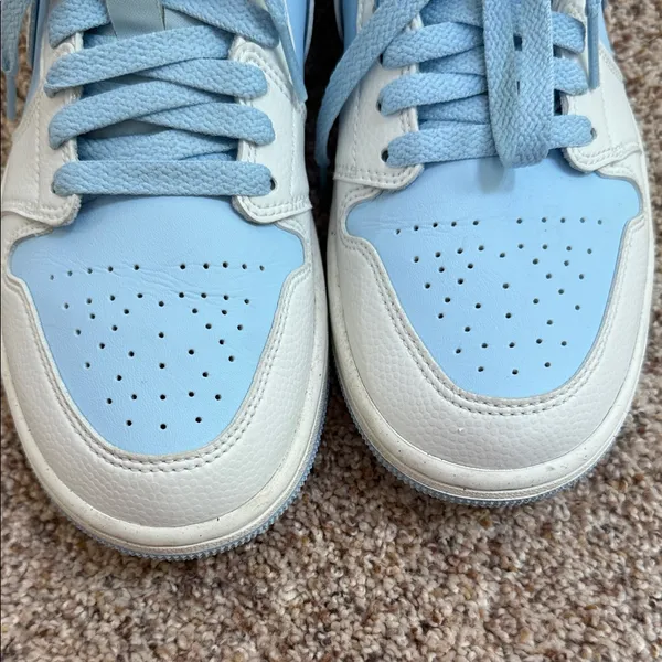 Nike Women’s Air Jordan 1 Low SE ‘Reverse Ice Blue’ sneakers - Image 4