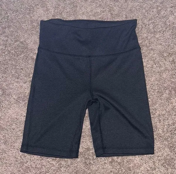 Gap fit Ribbed Biker Shorts - Image 4