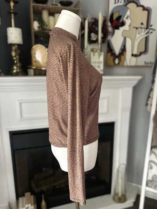 Gaze Lightweight Cheetah Print Long Sleeve Turtleneck Cropped Shirt Sz Large - Image 3