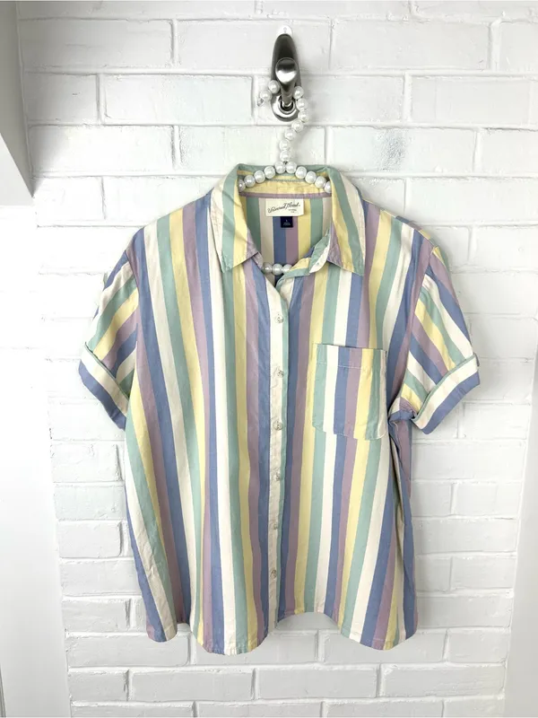Universal Thread Striped Button Down Short Sleeve Shirt Size S - Image 2