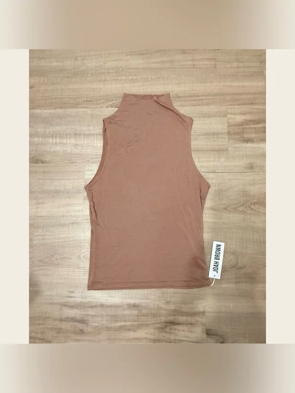 Joah Brown Top, NWT! - Image 2