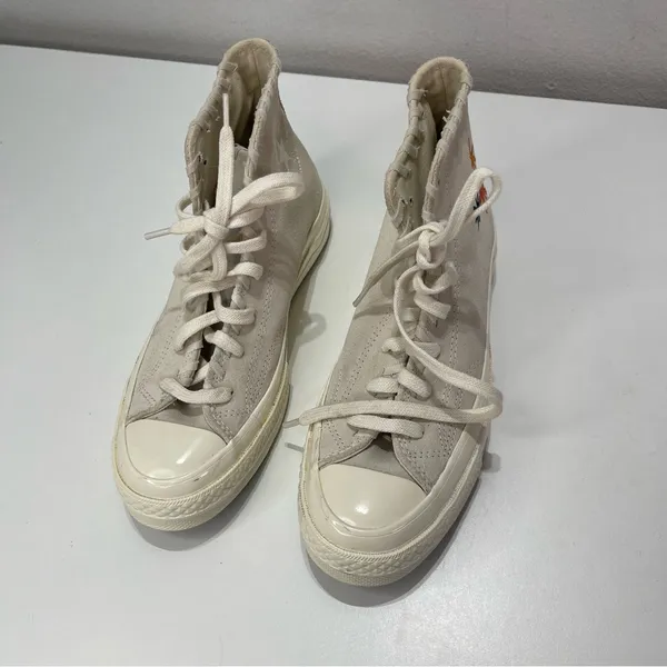 Converse All Star Chuck Taylor Wmn 6.5 Embroidered Floral Cream Leather Suede - Image 2