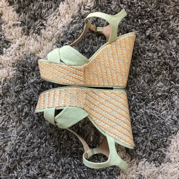 SODA Mint Canvas Wedge. Size 9 - Image 4
