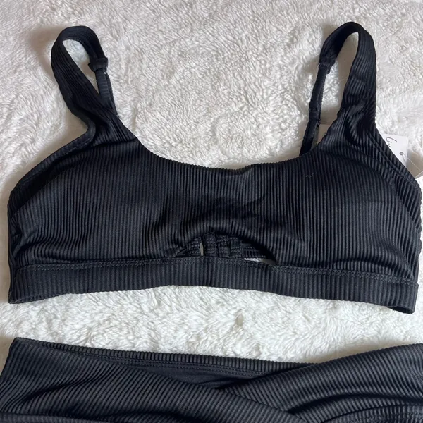 Cupshe Black Ribbed High Waisted‎ Bikini Set Keyhole Top Crossover Bottom Medium - Image 4