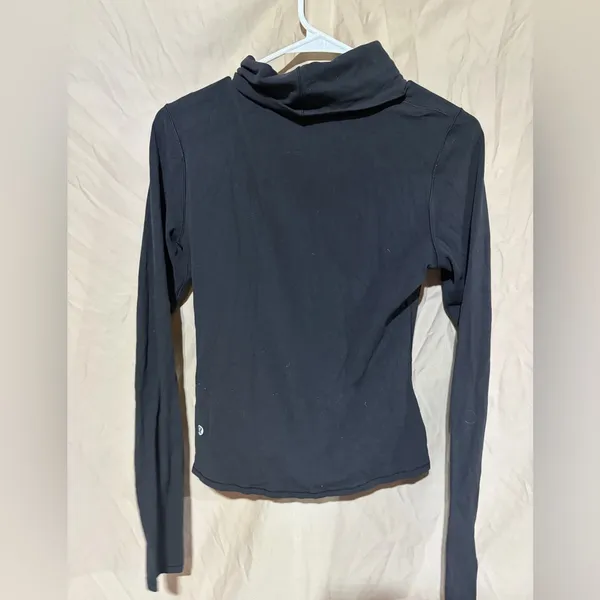 Lululemon long sleeve - Image 2