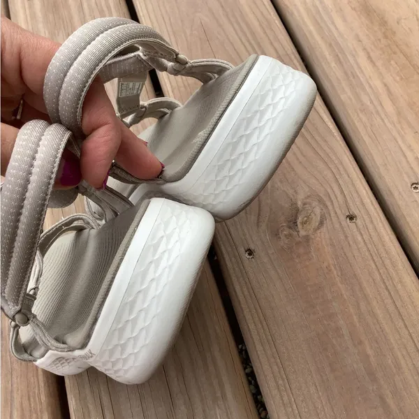 COMFY SKECHERS sandals🌷 - Image 11