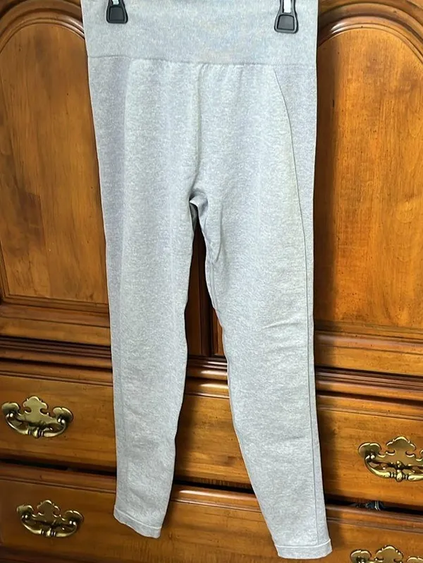Gymshark leggings. Like new! - Image 3