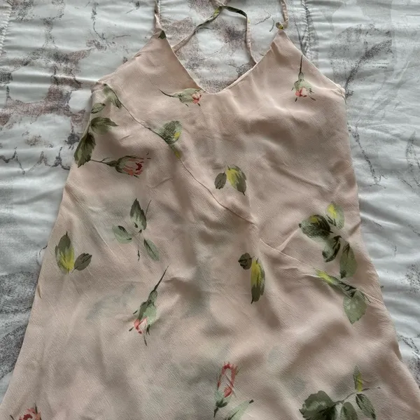 Obey beige floral Y2K spaghetti straps slip dress, size M criss cross back boho - Image 15