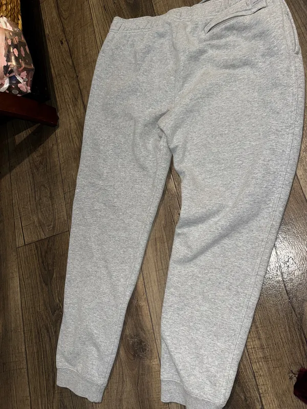 Men’s Carhartt sweatpants - Image 4
