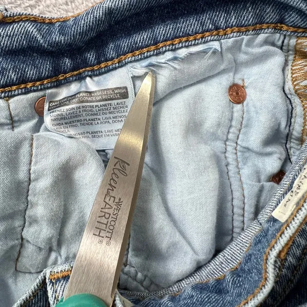 Levi's Premium Ribcage Straight Jeans‎ Size 29 High Rise Distressed Knee Denim - Image 6