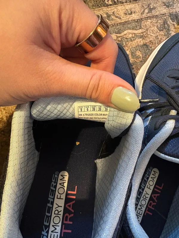 Skechers memory foam trail sneakers - Image 4