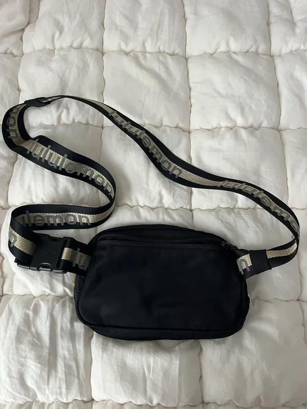 Lululemon Belt Bag - Image 2