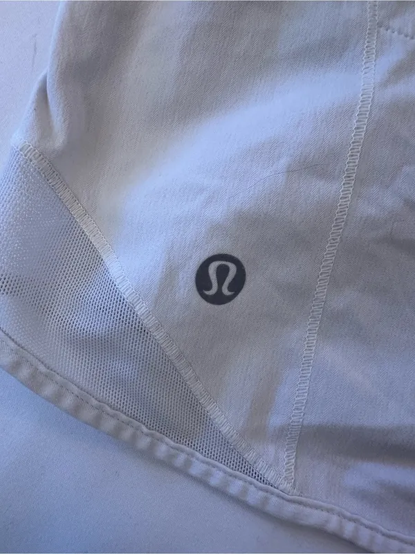 Lululemon Hotty Hot High-Rise Lined Shorts 2.5 White Size 6 LW7AHRT P60218 - Image 5