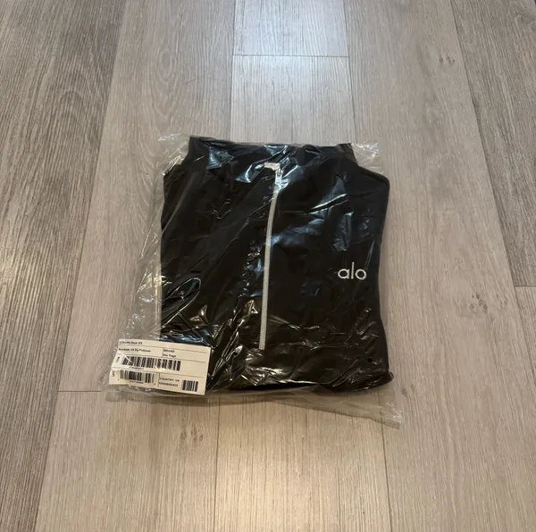 Alo Yoga 1/4 sweatshirt XS - Image 6