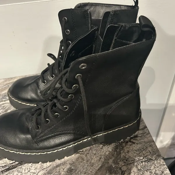 Women's Black sincerely Jules Lace-Up Boots - Image 4