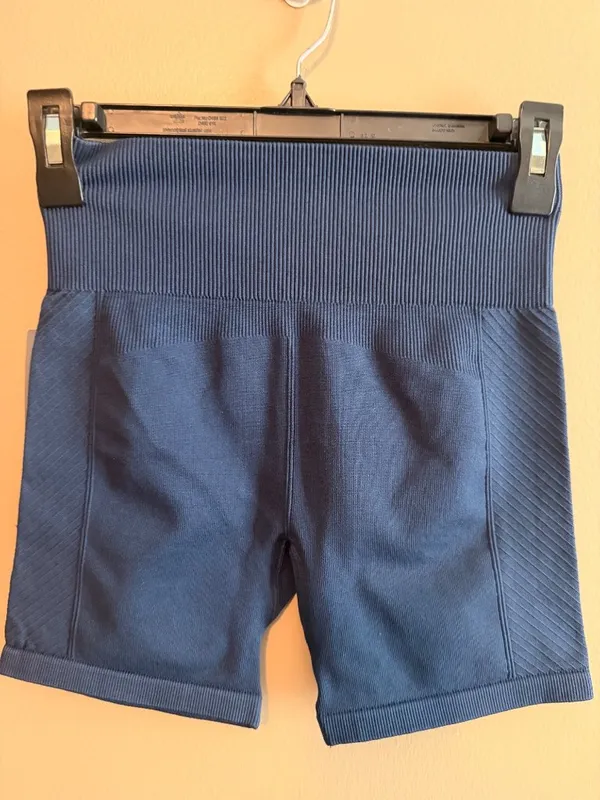 New Balance S Womens Navy Performance Biker Shorts S/P - 95% Nylon 5% Spandex - Image 2