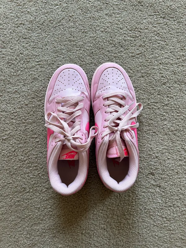 Nike Dunk Women’s Low Sneakers - Image 3