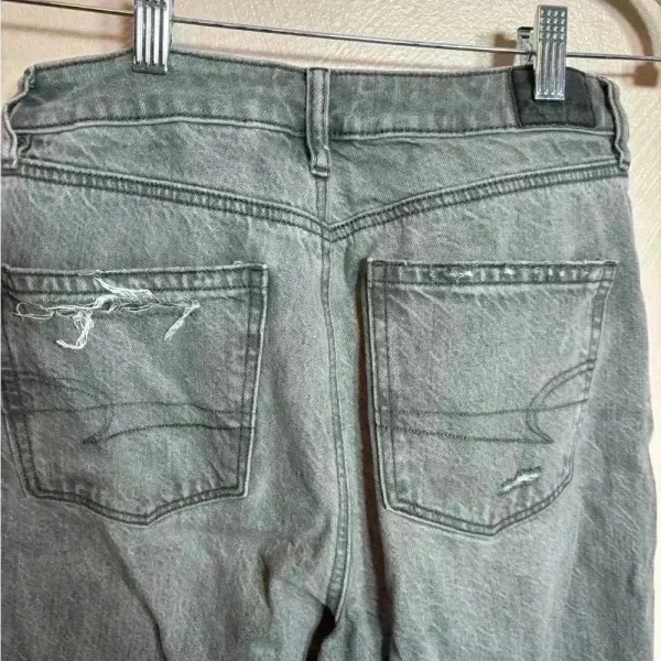 American Eagle AEO Women's Mom‎ Jeans Gray Ripped Distressed Size 4 - Image 4