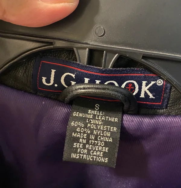 Elegant Black Leather Jacket with Purple Interior LG HOOK Size: S - Image 3