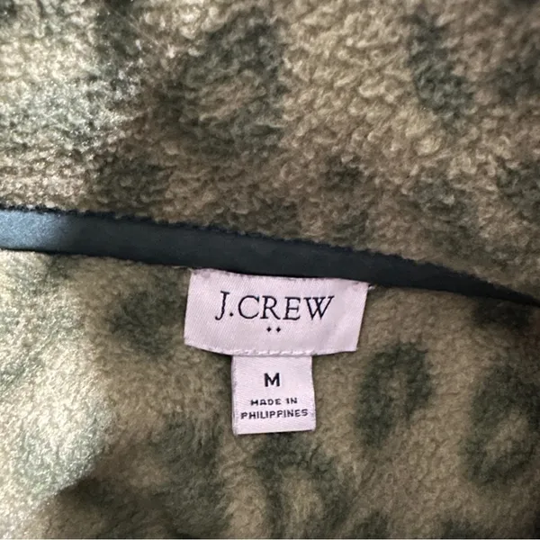 J. Crew Green Leopard Print Quilted Button-Neck Sherpa Long Sleeve Sweater Sz M‎ - Image 6