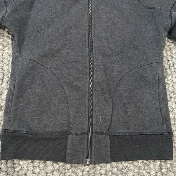 Lululemon Gray Zip Up Scuba Define Sweatshirt No Hood Size 6 - Image 8