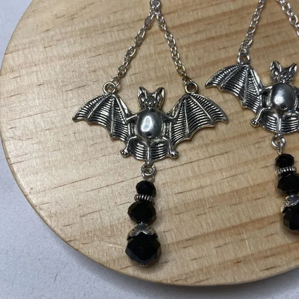 Source Unknown Bat Dangle Earrings Gothic Halloween Costume Vampire Statement Silvertone‎ 2in - Image 2