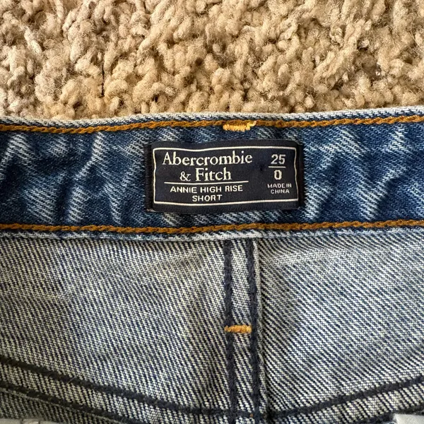 Abercrombie & Fitch Annie High Rise Festival Jean Shorts Size 0 / 25 Waist - Image 3