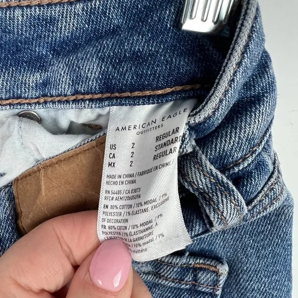 American Eagle Distressed Stretch Mom Jean Ankle Length Size 2 EUC T2586 - Image 11