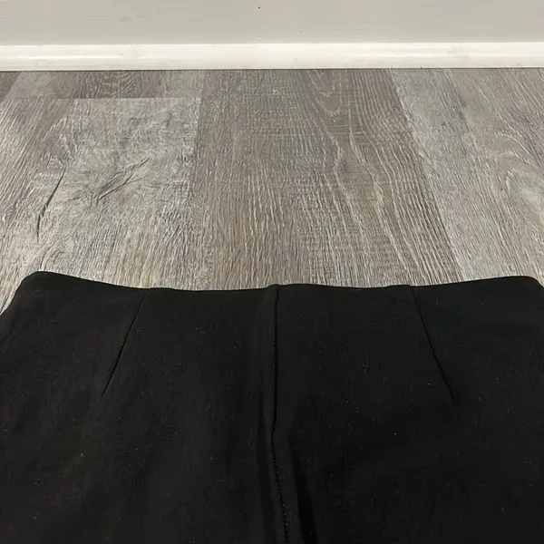 Lysse black stretch dress cropped pants with small side ankle slit hem - S - Image 10