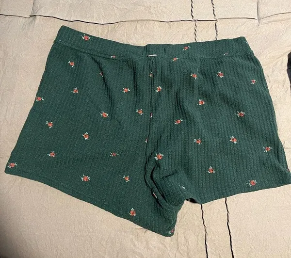 Hollister lounge shorts - Image 3