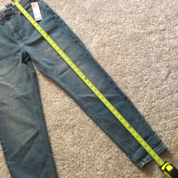 New Urban outfitters BDG mom high rise jeans pants, size 28, roll up bottom - Image 6