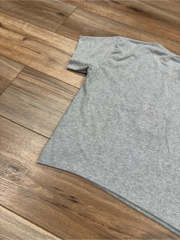 AMERASPORT Vintage 2000s Casual Gray Cropped Embroidered Graphic Tee | Sz Medium - Image 4