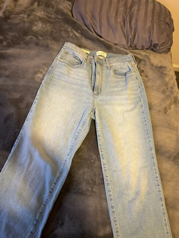 Baggy Mom Jeans Size 8 - Image 3