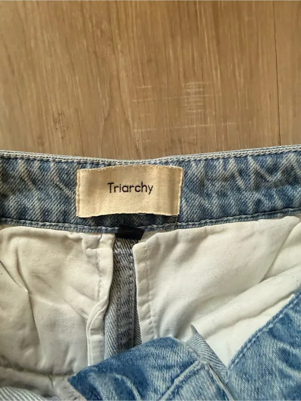 High-Rise Wide Leg Women's Jeans in Light Blue - Image 2
