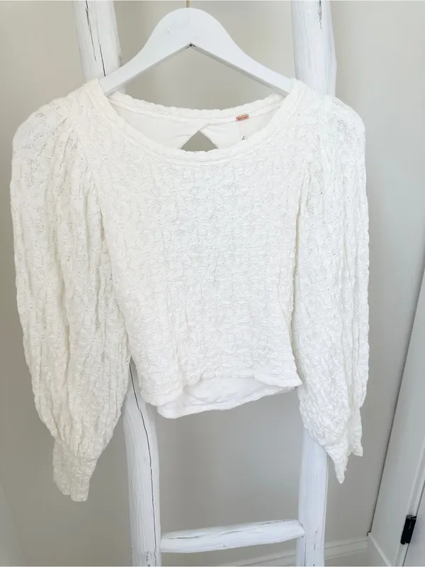 Free People Jasmine Tea Time Cream Textured Puff-Sleeve Knit Top Keyhole Back - Image 11