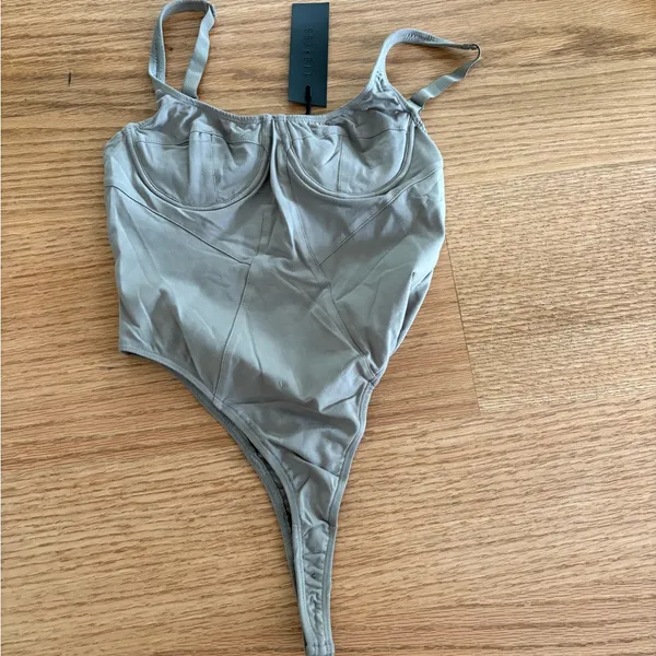 Lioness bodysuit - Image 3