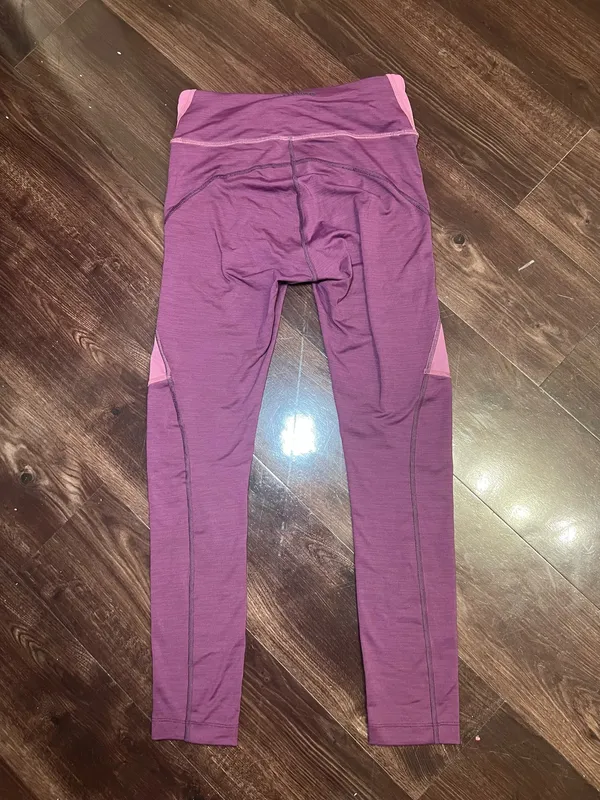 Outdoor Voices Leggings Move Free 3/4 Tech Sweat Size Small Color block Pink and Purple - Image 3