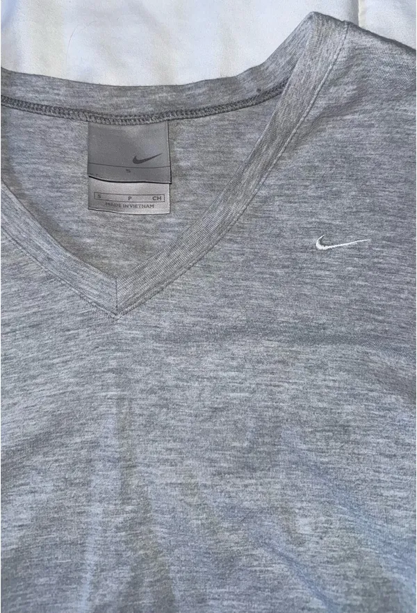 Cropped Nike Long Sleeve - Image 2