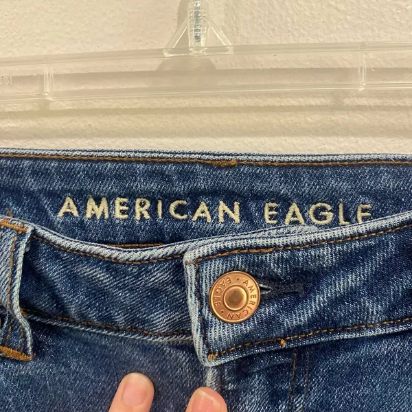 American Eagle‎ Stretch Mom Jean Distressed Knees Size 4 - Image 7