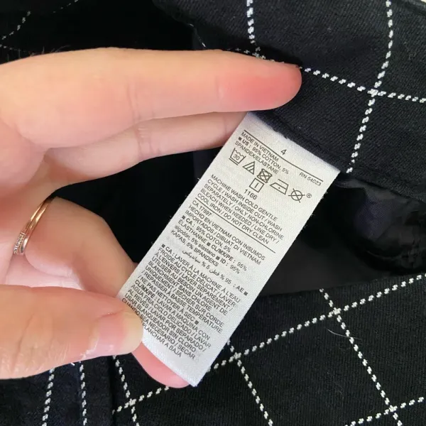 NWOT | Old Navy women’s checkered‎ pixie ankle length pants — size 4 - Image 8