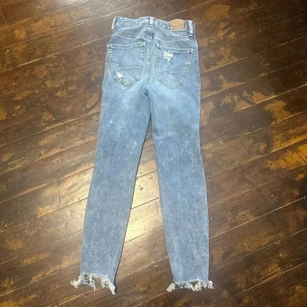 American Eagle distressed hi-rise crop 00 jeggings - Image 3