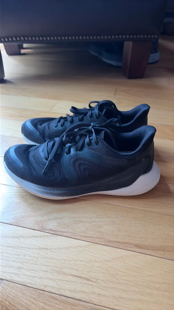 Lululemon Running Sneakers Black - Image 6