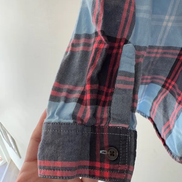 Old Navy‎ Blue and Red 100% Cotton Plaid Flannel Long Sleeve Shirt - Image 3