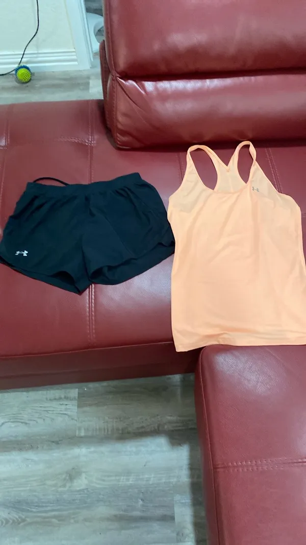 Under Armour Top and Shorts - Image 8