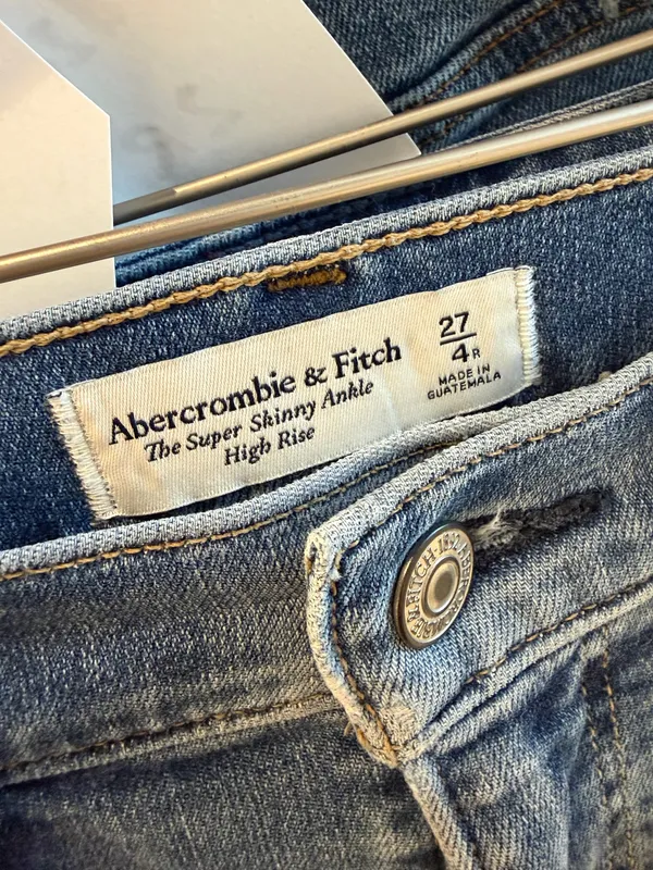 Abercrombie Jeans Super Skinny Ankle High-Rise - Image 3