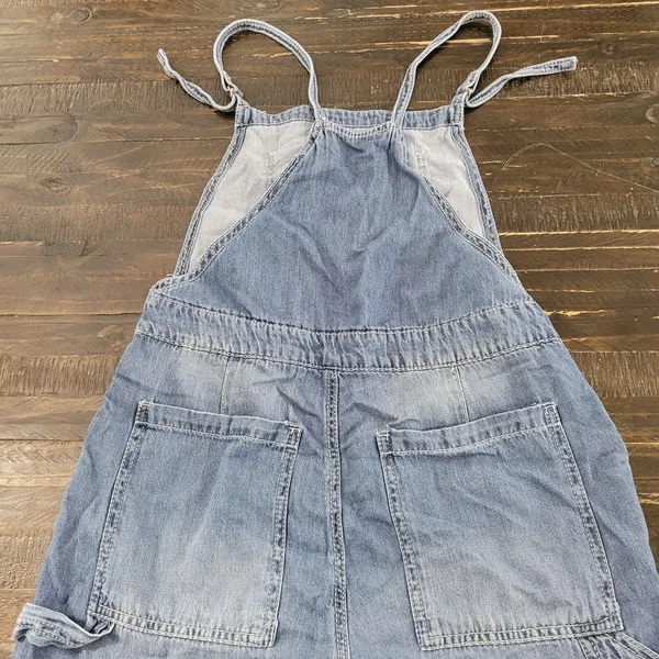 WallFlower Women's Light Wash Denim Wide-Leg Overalls Medium - Image 2
