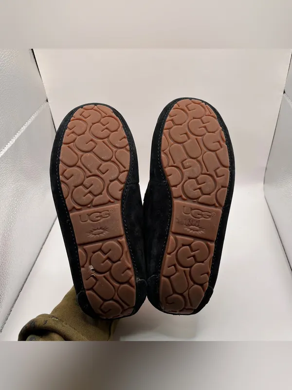UGG Womens Dakota Slipper Black Suede Size 7 excellent condition - Image 7