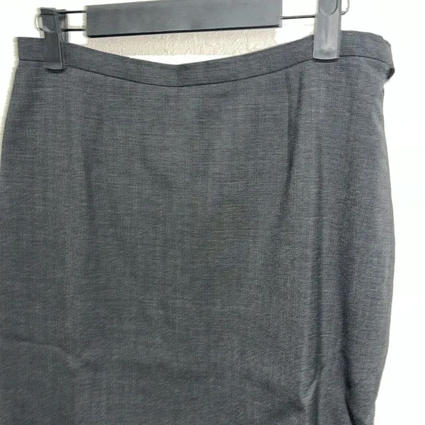 GUCCI Vintage Grey Knee-Length Skirt Size‎ Medium/ 6 Lined, Classic Style - Image 3