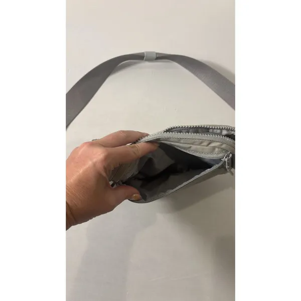Lululemon Belt Bag Womens One Size Gray Everywhere Crossbody Fanny Pack Nylon‎ - Image 6