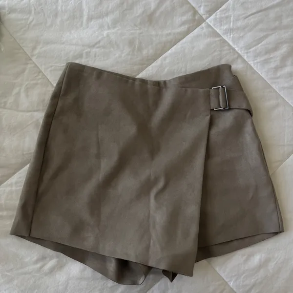 NWOT ZARA Basics Faux Suede Belted Wrap Skort - Image 3